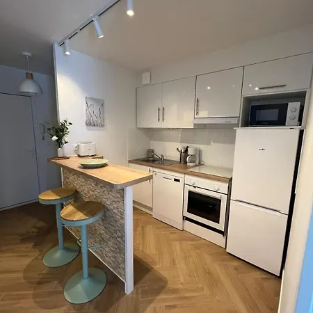 Sphinx Residences - Tempologis Memorial アパート