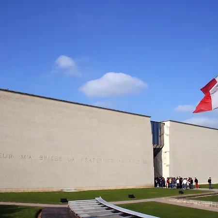 Sphinx Residences - Tempologis Memorial * Caen
